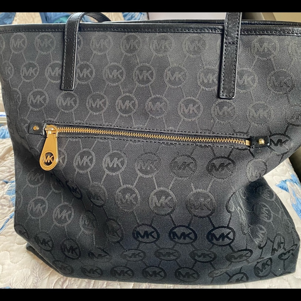 Black MIchael Kors handbag